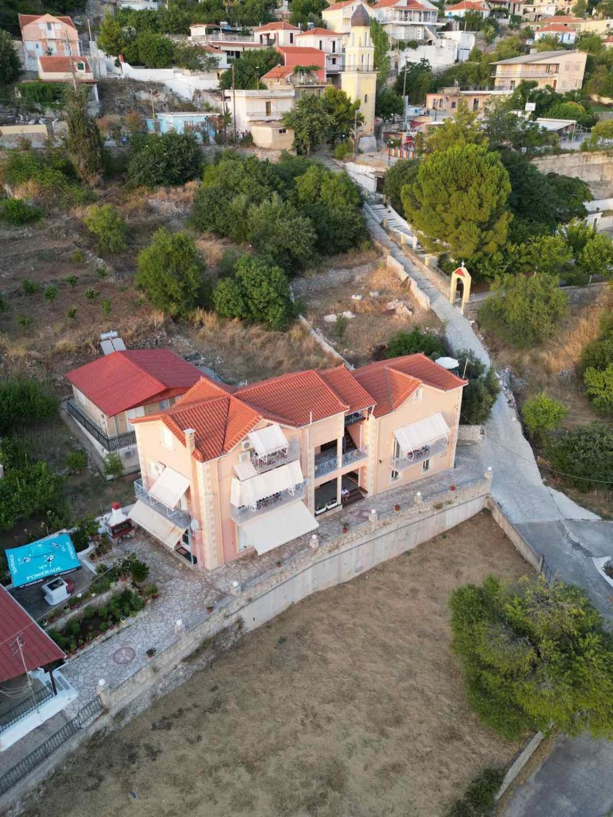 Victoria'S Apartments Dilináta Екстериор снимка