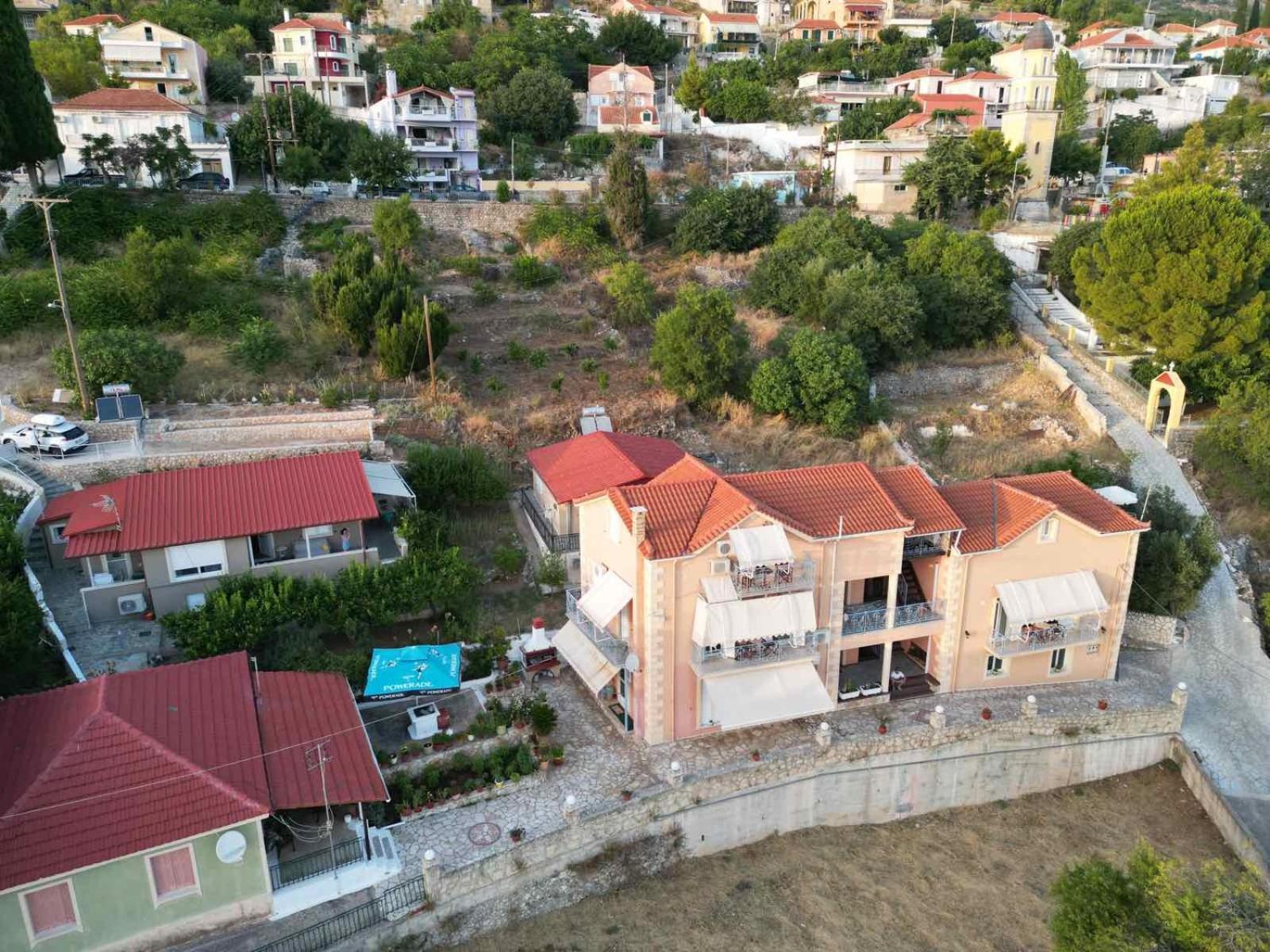 Victoria'S Apartments Dilináta Екстериор снимка