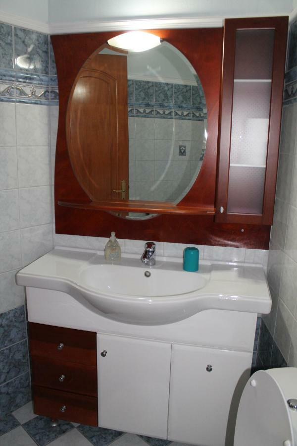 Victoria'S Apartments Dilináta Екстериор снимка