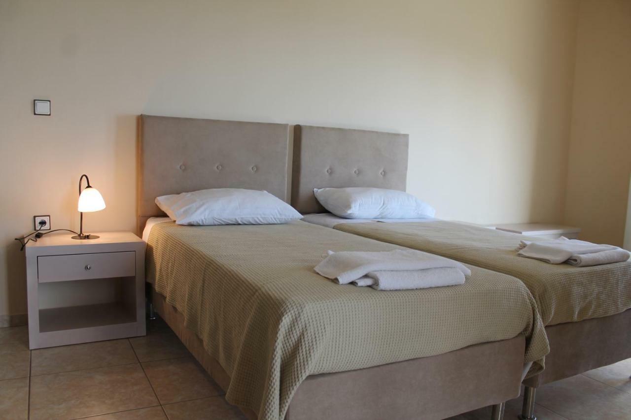 Victoria'S Apartments Dilináta Екстериор снимка