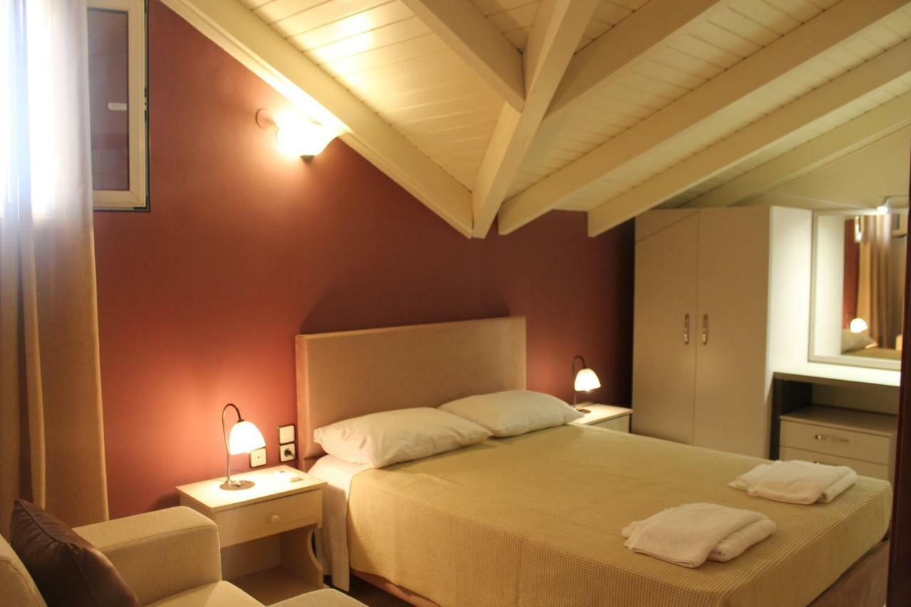 Victoria'S Apartments Dilináta Екстериор снимка