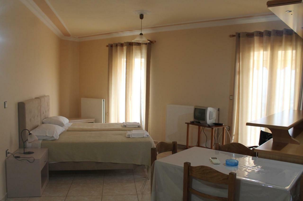 Victoria'S Apartments Dilináta Екстериор снимка