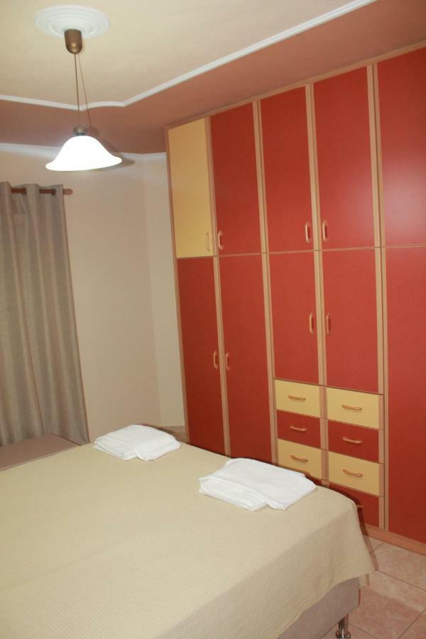 Victoria'S Apartments Dilináta Екстериор снимка