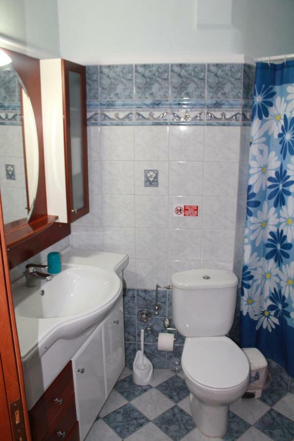 Victoria'S Apartments Dilináta Екстериор снимка