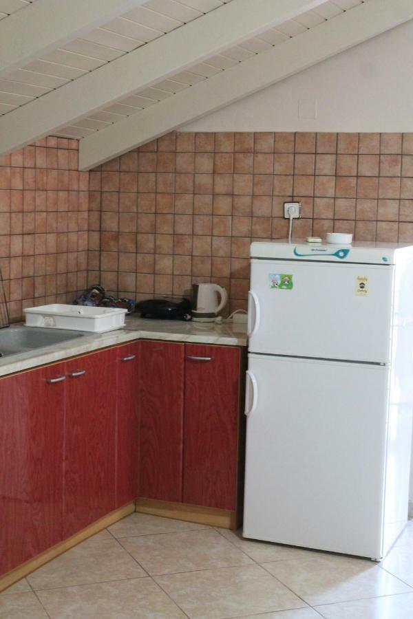 Victoria'S Apartments Dilináta Екстериор снимка
