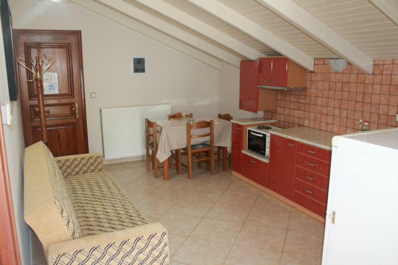 Victoria'S Apartments Dilináta Екстериор снимка