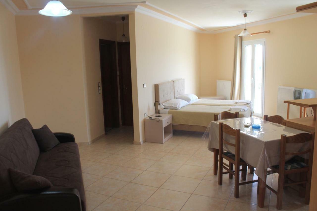 Victoria'S Apartments Dilináta Екстериор снимка
